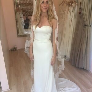 NWT Theia Ivory “Bonnie” Satin Strapless Gown